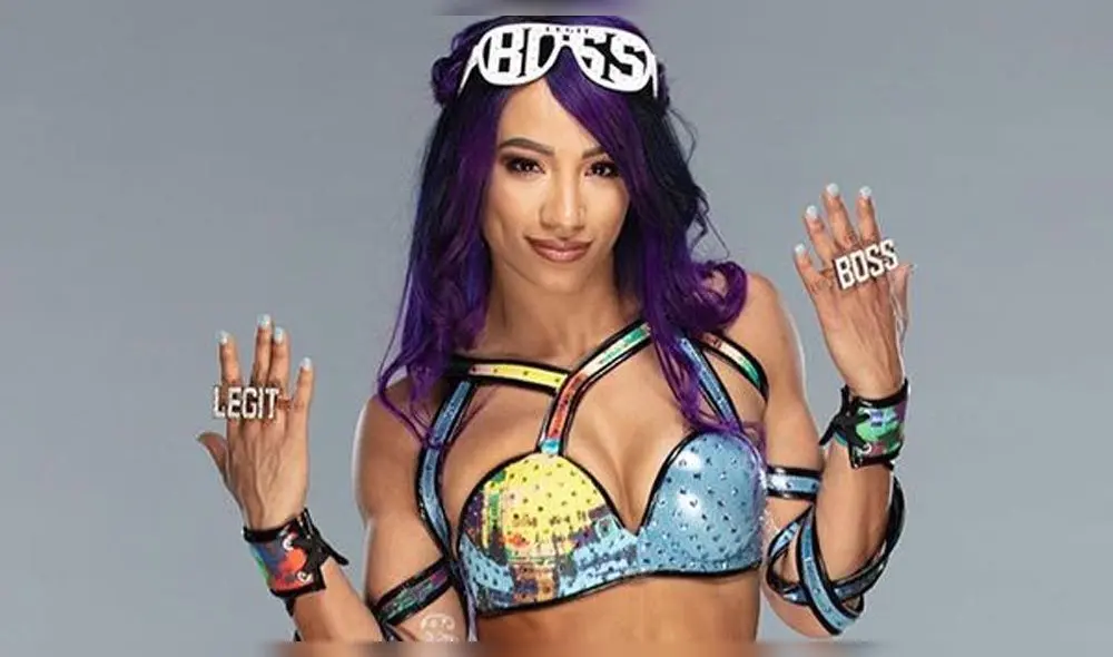 Sasha Banks se quita la peluca para festejar paliza a Natalya [VIDEO]