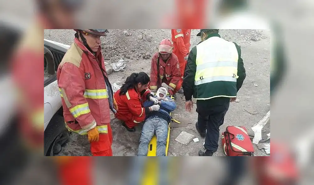 Dos heridos tras despiste y volcadura de camioneta en Moquegua Dos heridos tras despiste y volcadura de camioneta en Moquegua