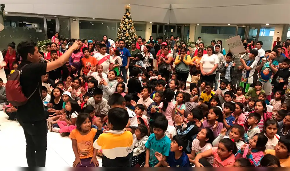 500 niños y adolescentes que vivían en las calles disfrutaron show navideño 