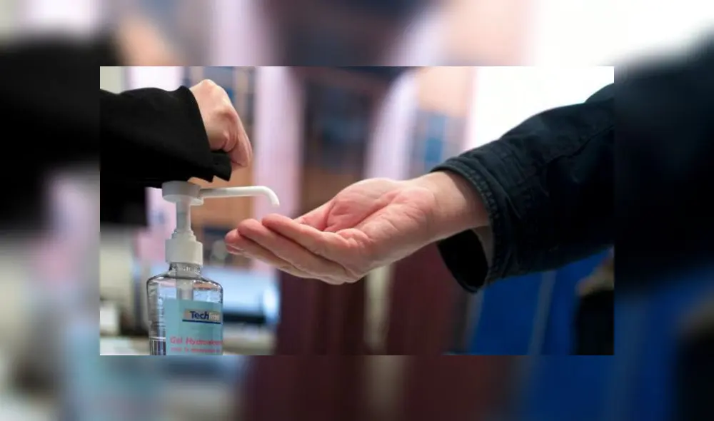 Varias destilerías de la India fueron autorizadas para fabricar gel desinfectante. Fuente: AP / foto referencial. Varias destilerías de la India fueron autorizadas para fabricar gel desinfectante. Fuente: AP / foto referencial.