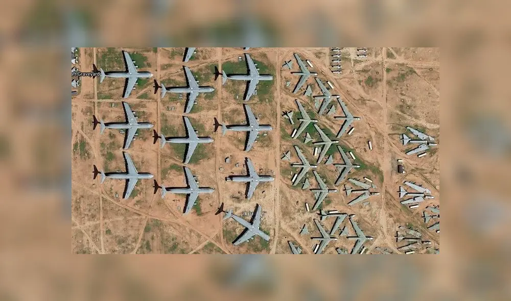 Desliza las imágenes para ver cómo luce el 'cementerio' de aviones ubicado en Arizona, Estados Unidos. Foto: Google