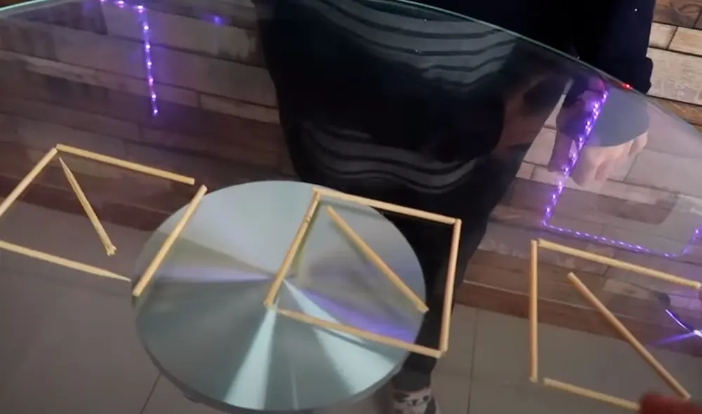 Los youtubers se desafiaron mutuamente con divertidos retos visuales de TikTok. Foto: Captura/YouTube/DesbalanceAdos Los youtubers se desafiaron mutuamente con divertidos retos visuales de TikTok. Foto: Captura/YouTube/DesbalanceAdos