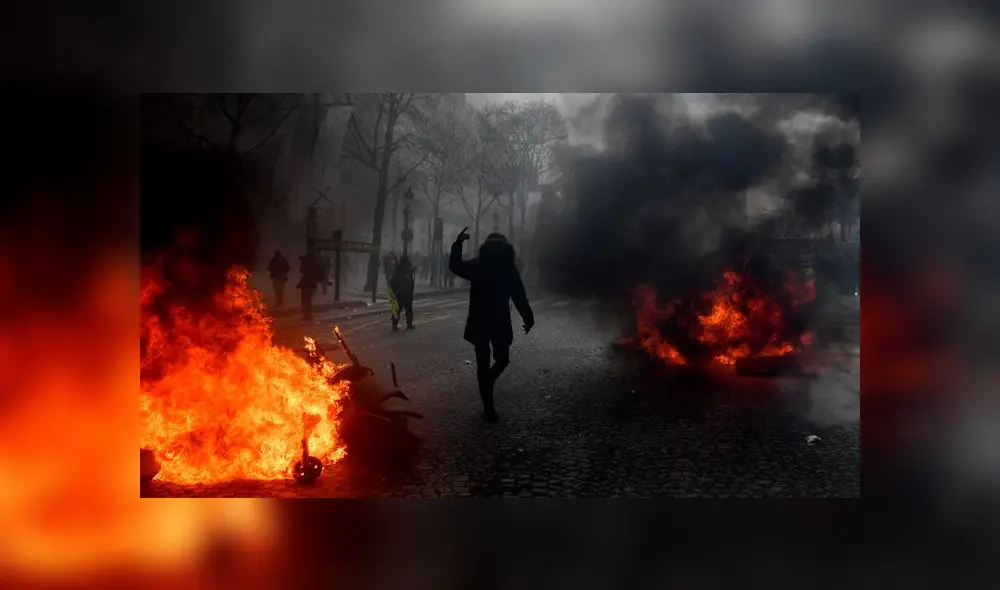 Francia: incendios en Campos Elíseos durante marcha de 'chalecos amarillos' [VIDEO]