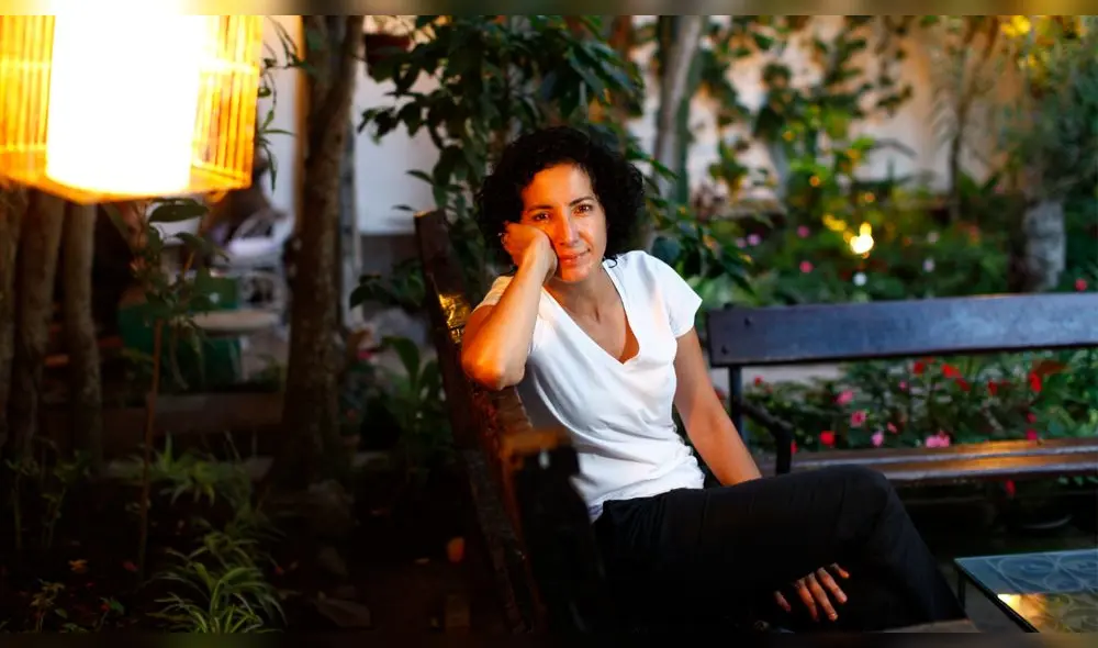 Gianella Neyra conmueve con última foto de Sofía Rocha en el teatro