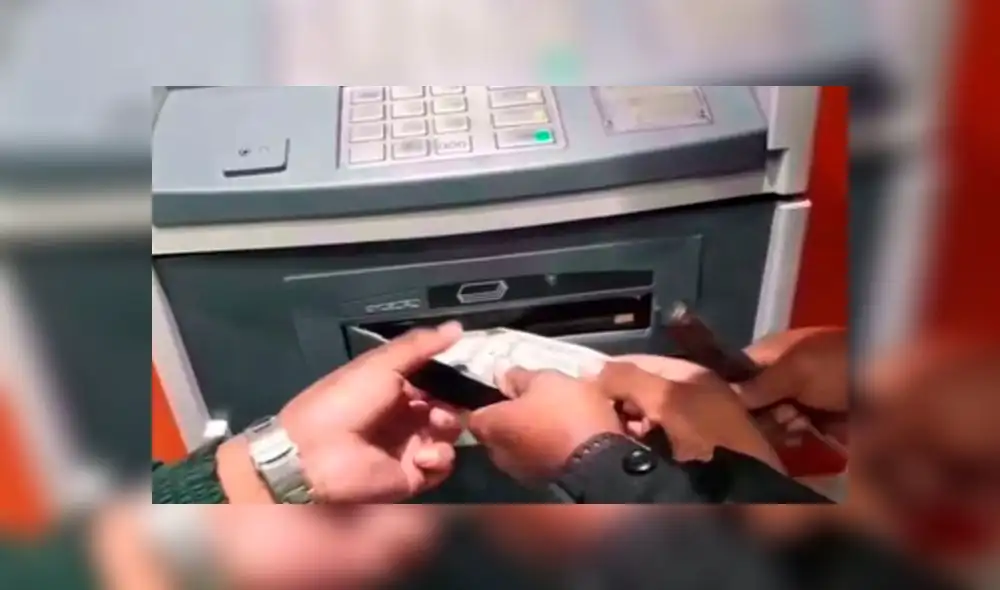 Joven afectado recuperó los $ 300 que había retirado. Foto: captura de América TV.