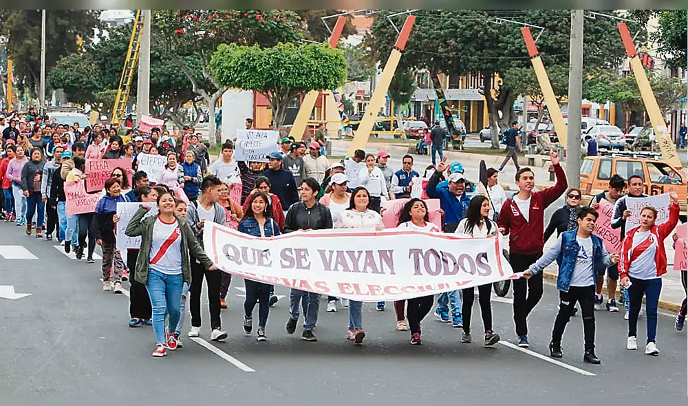 Chimbotanos. Están hartos de tanta corrupción.