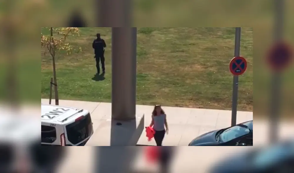 Coronavirus: mujer se resiste a las autoridades y toma sol porque quiere estar “bronceada" [VIDEO]