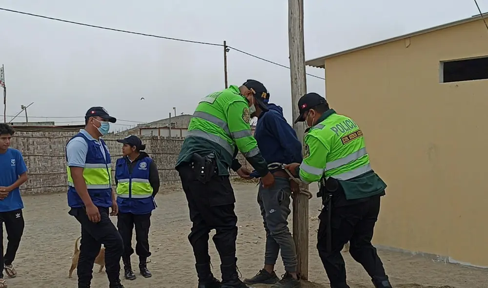 El sujeto identificado como Jonatan Valerio Quiroz López (20) fue aprehendido por serenos y policías