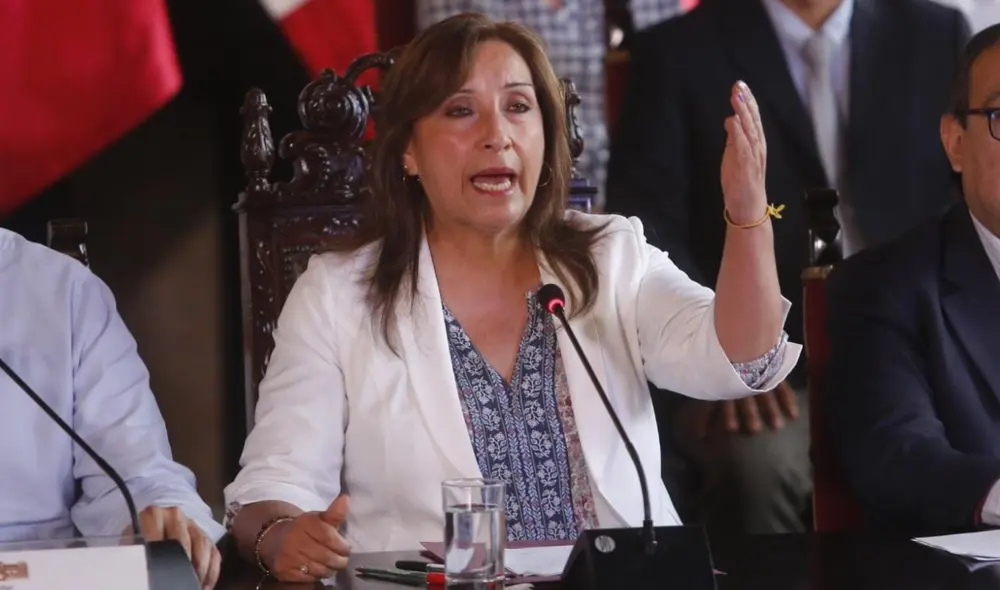 Dina Boluarte dio una conferencia de prensa ante las protestas que se registran en el interior del país. Foto: La República Dina Boluarte dio una conferencia de prensa ante las protestas que se registran en el interior del país. Foto: La República