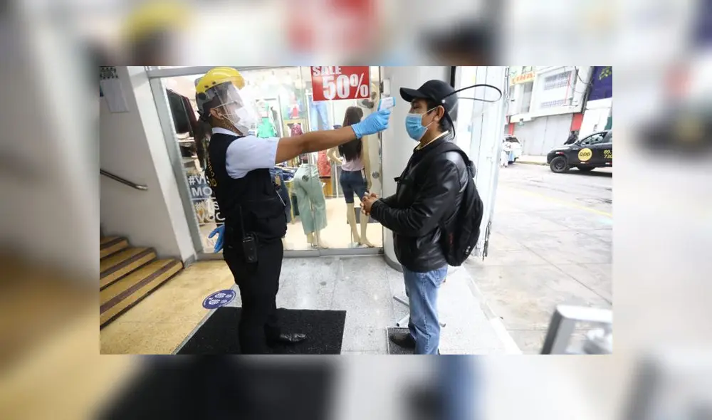 Locales y galerías serán multadas y clausuradas si no cumplen con protocolos y si sus trabajadores no tienen prueba negativa de COVID-19. (Foto: Jorge Cerdán / LaRepública)