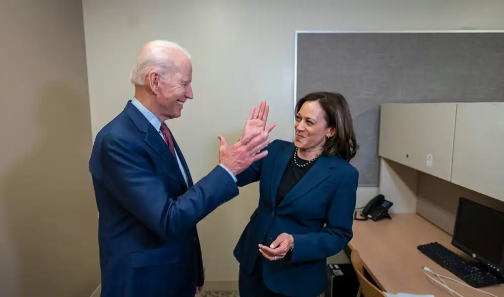 La fórmula ganadora de los últimos comicios estadounidenses, Biden/Harris, se convierte ahora en la persona del año para la revista Time. Foto: EFE
