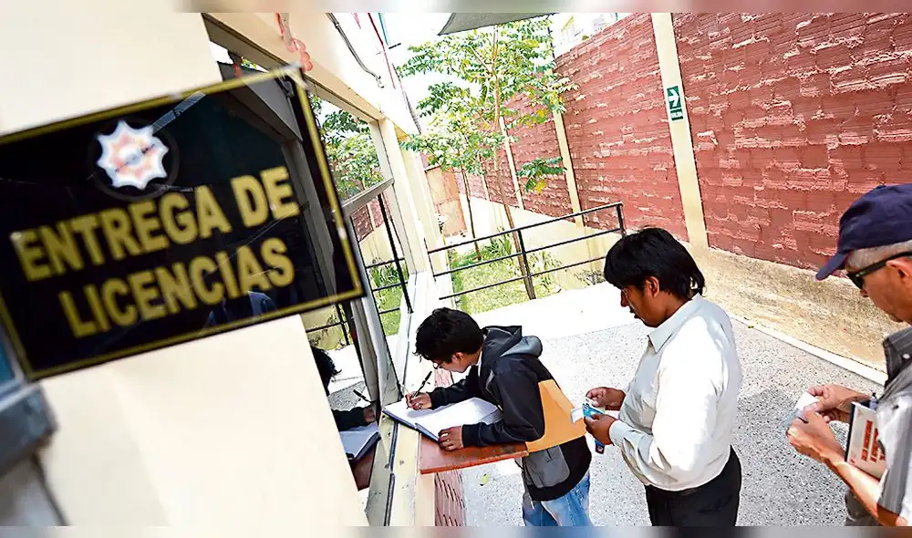 Se suspende entrega de brevetes en Arequipa