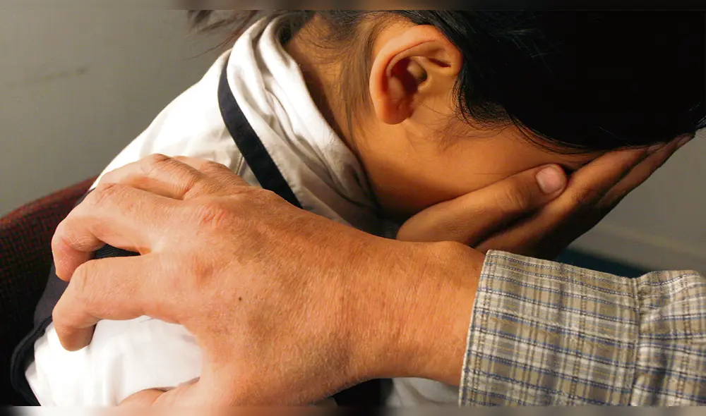 Docentes se habrían aprovechado de alumnas. Docentes se habrían aprovechado de alumnas.