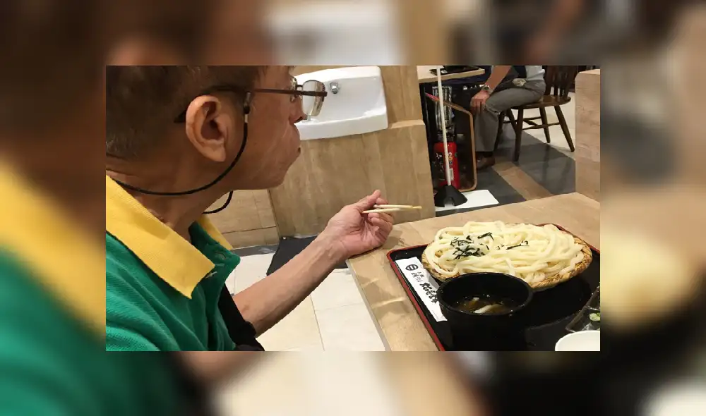 Twitter: Hace 20 años usaba la misma camiseta y el motivo conmueve las redes [FOTOS]