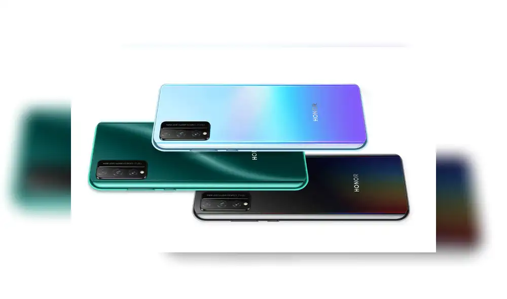 El Honor Play 4T está disponible en color Magic Night Black (negro), Blue Water Emerald (verde) y Icelandic White (blanco).
