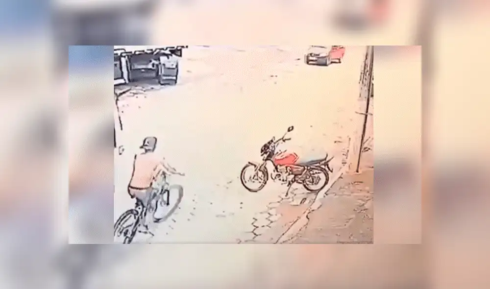 Facebook viral: Ciclista queda en ridículo tras querer 'vengarse' de moto mal estacionada [VIDEO]