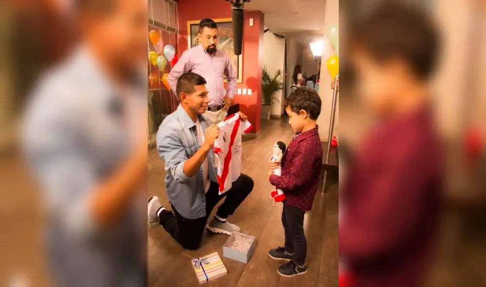 Edison Flores debuta como actor en Sres.Papis [FOTOS]