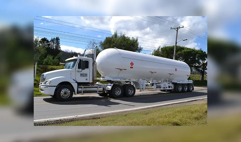 Camión de transporte GLP. Camión de transporte GLP.