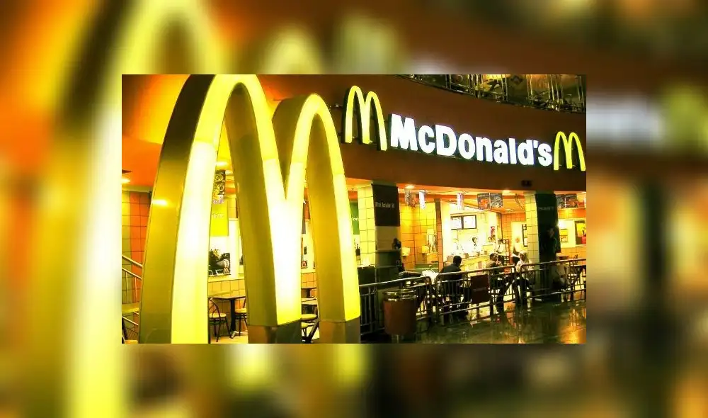 Niña fue sometida a examen de ETS tras hallar un preservativo en su hamburguesa de McDonald's Niña fue sometida a examen de ETS tras hallar un preservativo en su hamburguesa de McDonald's