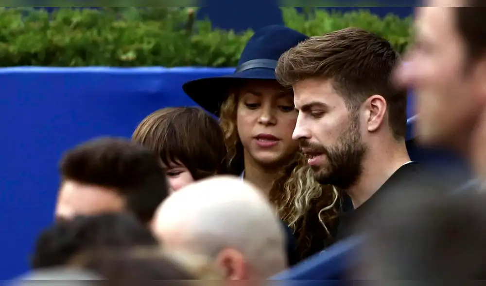 Gerard Piqué y su familia reciben insultos en el derbi Barcelona vs. Espanyol.