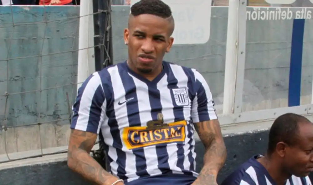 Jefferson Farfán fue elegido en lista de ídolos de Alianza Lima. Jefferson Farfán fue elegido en lista de ídolos de Alianza Lima.