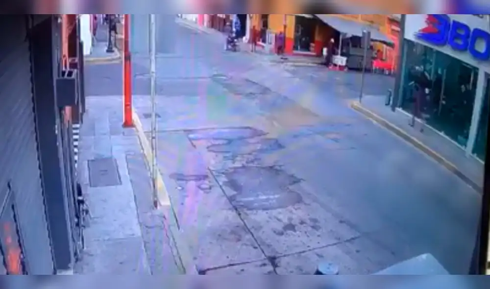 Vía Facebook: preciso momento del robo de un banco en México [VIDEO]