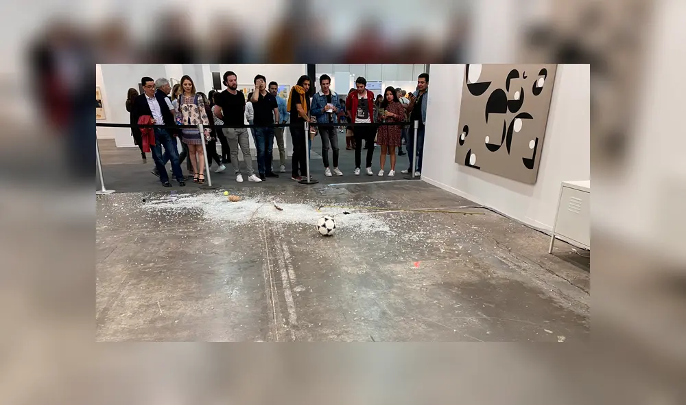 La crítica de arte habría intentado huir luego del incidente (Foto: Twitter)