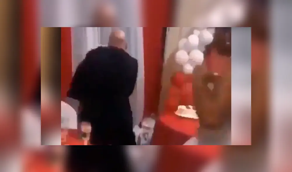 Facebook viral: joven llega a la boda de su exenamorado y su acción deja perplejos a todos [VIDEO]