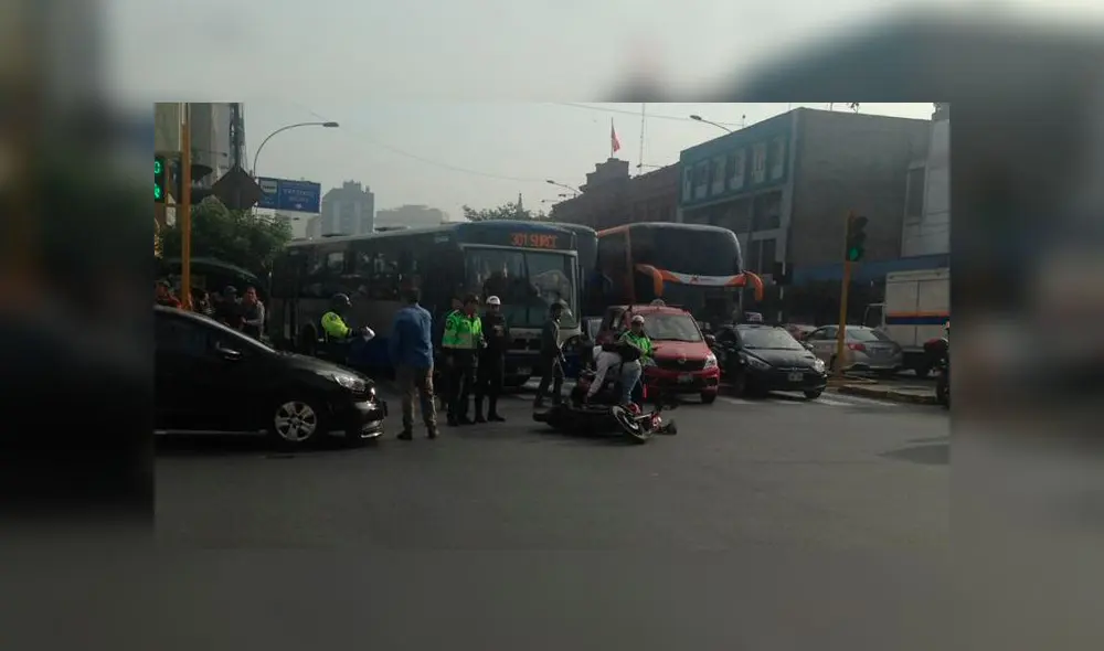 Reportan accidente de tránsito en la av. Wilson en el Cercado de Lima Reportan accidente de tránsito en la av. Wilson en el Cercado de Lima