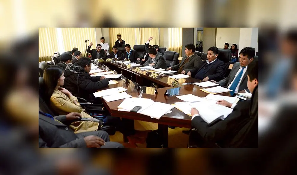 Mayoría. Con diez votos, consejeros aprobaron hacer denuncia. Mayoría. Con diez votos, consejeros aprobaron hacer denuncia.