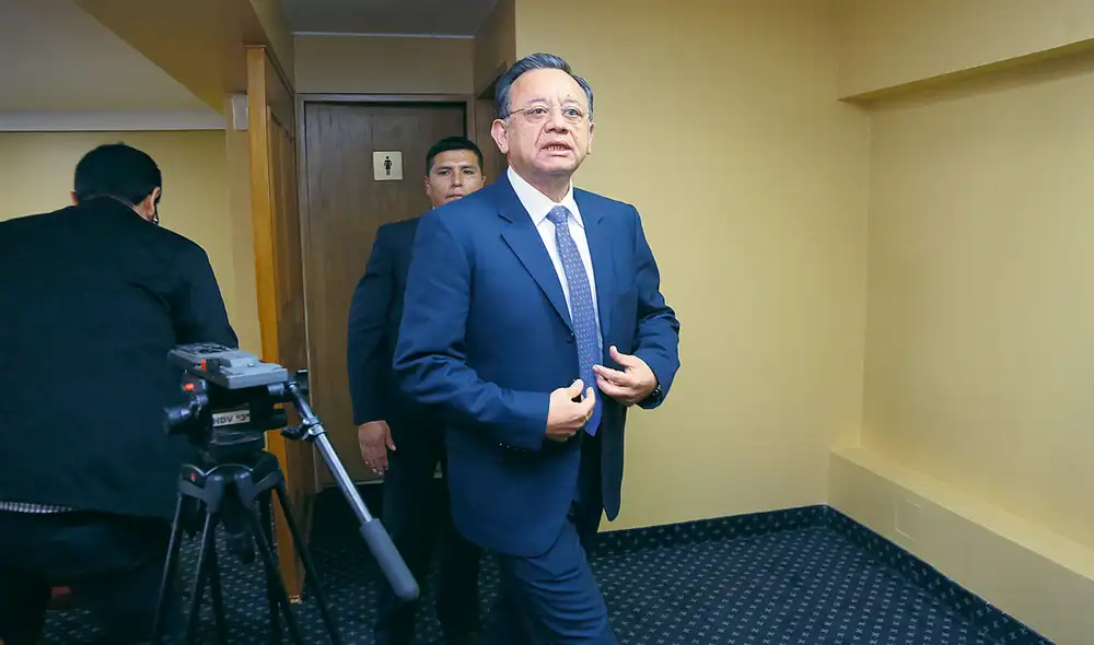 Tiene que responder. Dos denuncias contra Edgar Alarcón fueron presentadas por la fiscal Zoraida Ávalos. Una por enriquecimiento ilícito y la otra por peculado doloso.