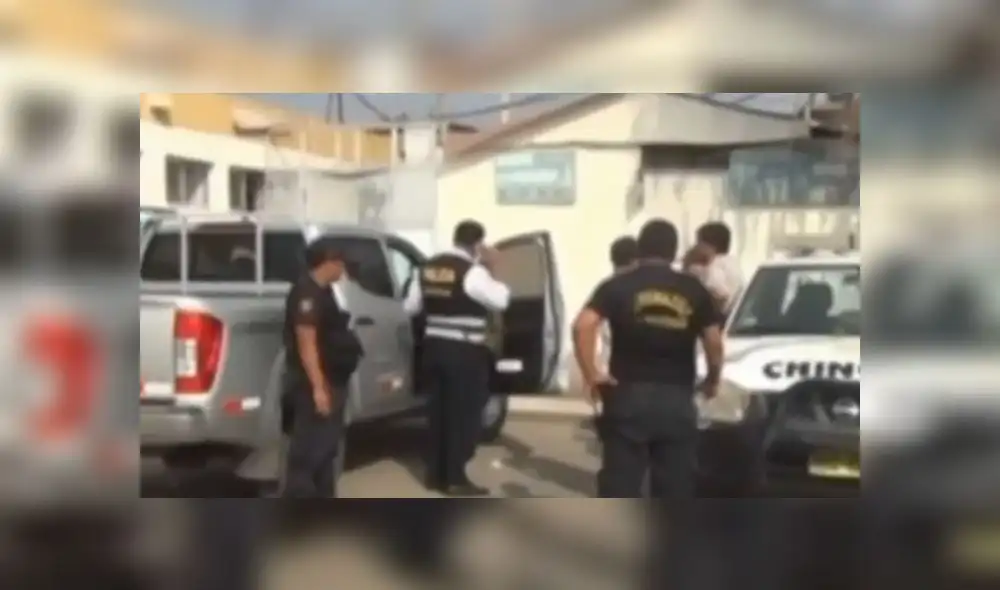 Policía llevó a los heridos al hospital más cercano, pero dos de ellos perdieron la vida. Uno permanece herido. (Foto: Captura de video / Canal N) Policía llevó a los heridos al hospital más cercano, pero dos de ellos perdieron la vida. Uno permanece herido. (Foto: Captura de video / Canal N)