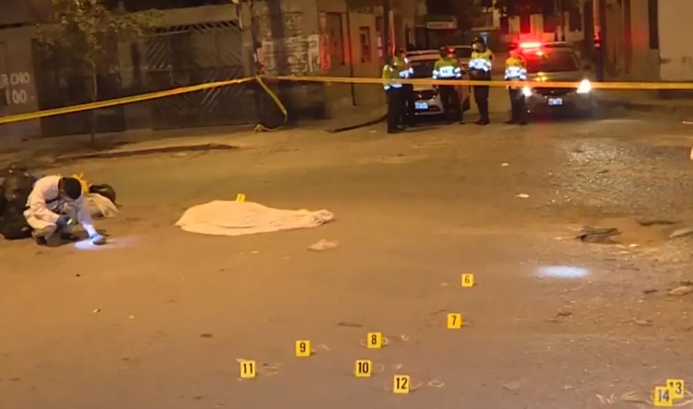 La víctima fue interceptada por tres sicarios quienes viajaban en un auto. Foto: captura de Panamericana Televisión.