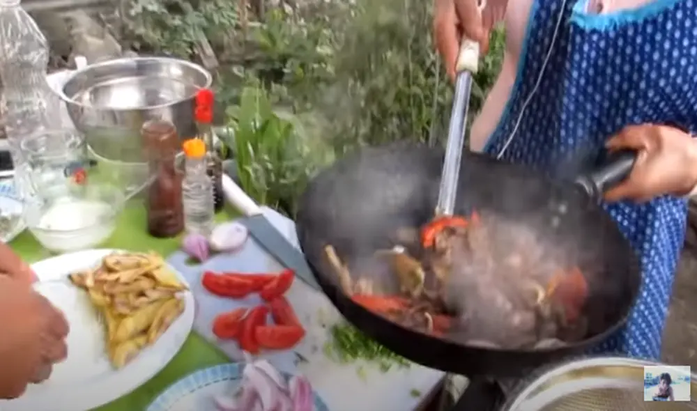 Desliza hacia la izquierda para ver las imágenes del viral de YouTube. Foto: Captura.