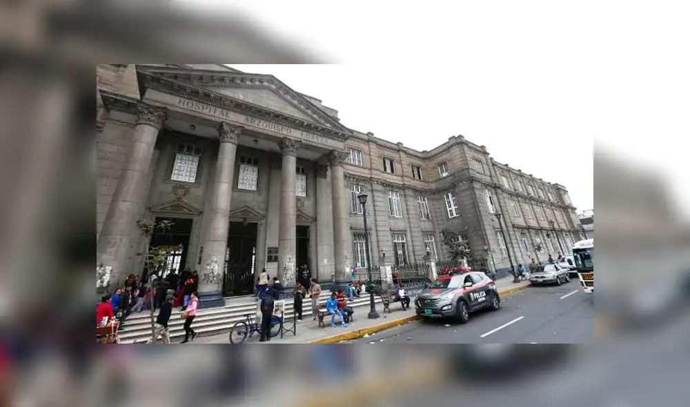 Registran caída de concreto en el Hospital Arzobispo Loayza tras sismo de este domingo Registran caída de concreto en el Hospital Arzobispo Loayza tras sismo de este domingo