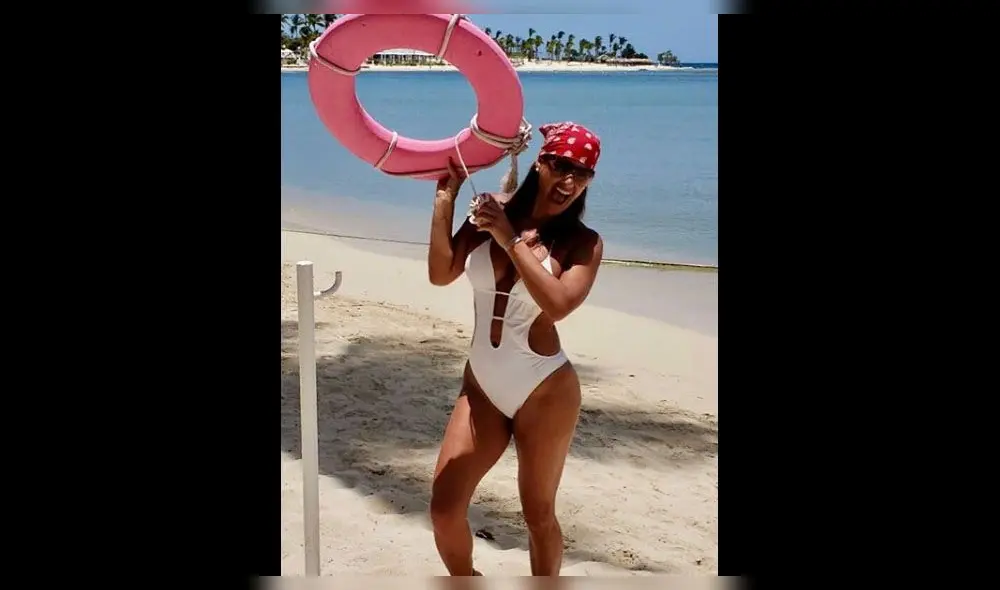 A sus 50 años, mamá de Patricio Parodi hace atrevidos 'bikinazos'