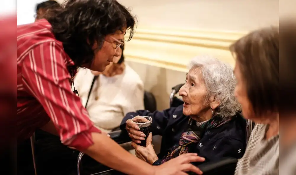 Velan al periodista y maestro César Lévano [FOTOS]