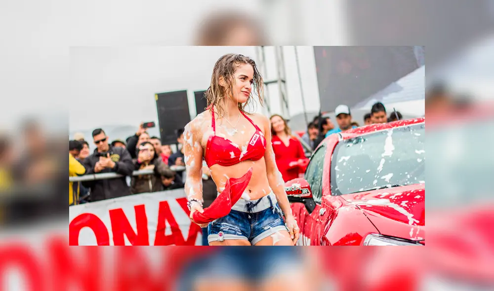Combate: Paula Ávila y Michela Elías elevaron la temperatura con sexy car wash [FOTOS]