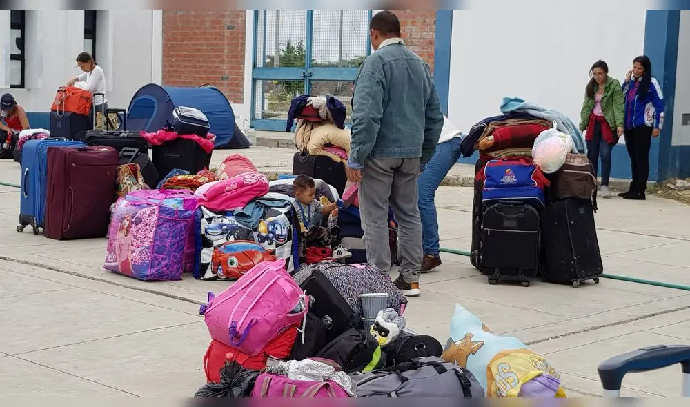 Tumbes: cinco mil venezolanos ingresaron en los últimos cinco días Tumbes: cinco mil venezolanos ingresaron en los últimos cinco días