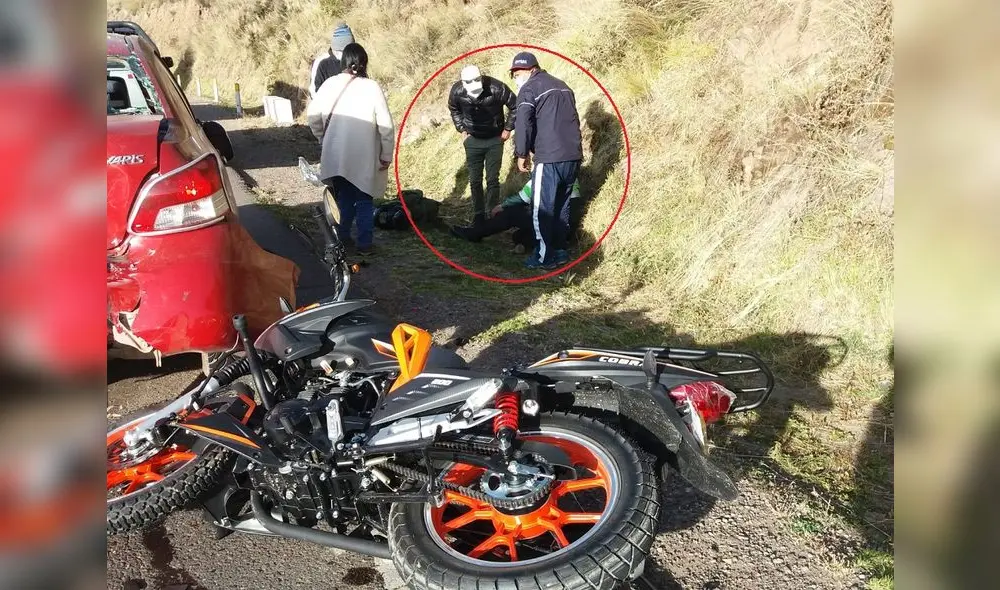 Puno. Policía quedó herido luego de impactar por alcance contra un auto rojo en la vía a Juliaca.
