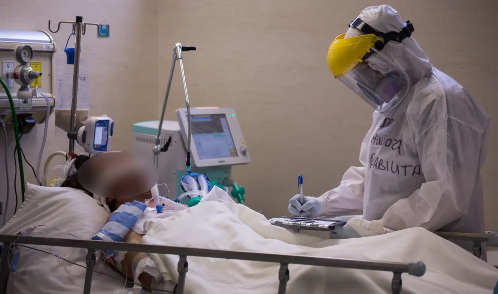 Alrededor de 1.000 pacientes con COVID-19 reciben ventilación mecánica en UCI. Foto: Antonio Melgarejo / La República