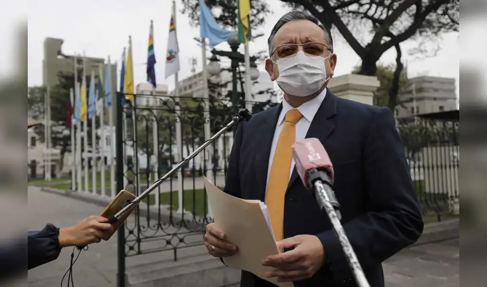 Edgar Alarcón que en los casos está involucrados "altas esferas del Poder Ejecutivo". Fotos: Jorge Cerdán/La República. Edgar Alarcón que en los casos está involucrados "altas esferas del Poder Ejecutivo". Fotos: Jorge Cerdán/La República.