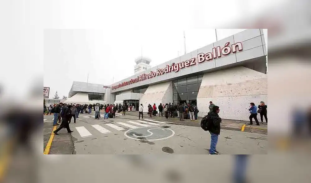 Arequipa: aeropuerto Alfredo Rodríguez Ballón suspende operaciones ante protestas Arequipa: aeropuerto Alfredo Rodríguez Ballón suspende operaciones ante protestas