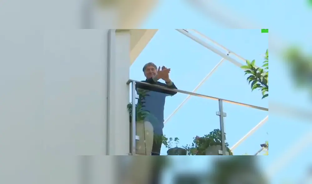 Desliza hacia la izquierda para ver las tiernas imágenes del video viral de Facebook.