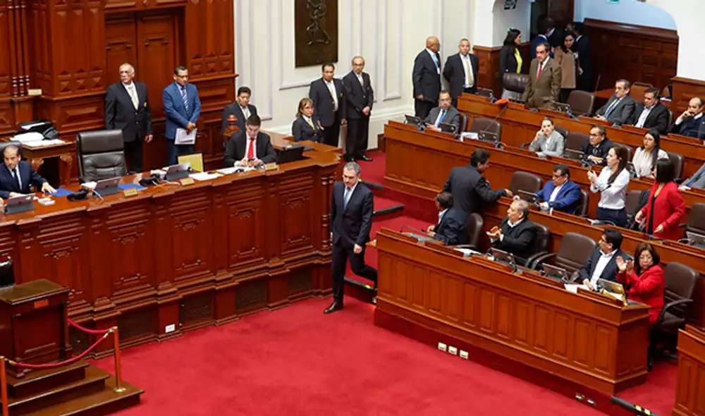 Salvador del Solar: giro de tuerca en la escena política Salvador del Solar: giro de tuerca en la escena política