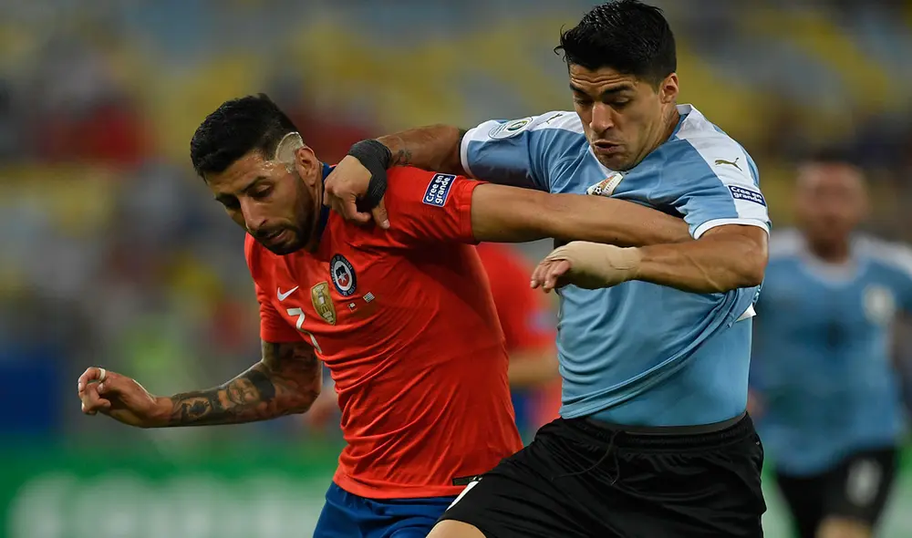 Uruguay y Chile juegan este jueves en el Centenario por la fecha 1 de las Eliminatorias Qatar 2022. Foto: AFP