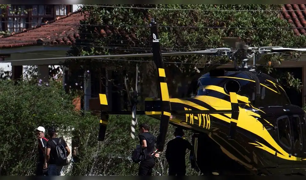 La impresionante llegada de Neymar en helicóptero al entrenamiento de Brasil [FOTOS]