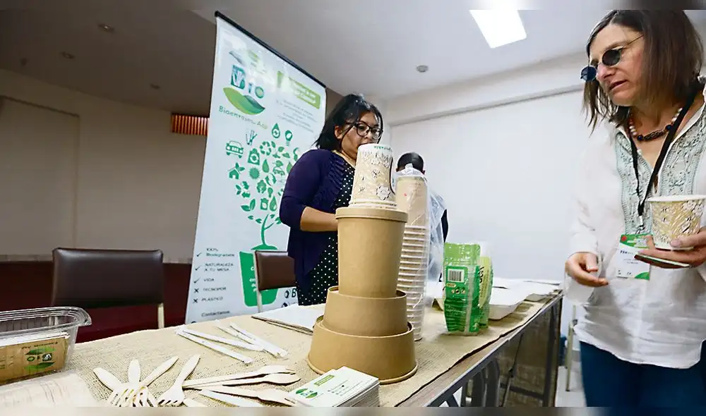 ambiental. Materiales descartables se convierten en abono. ambiental. Materiales descartables se convierten en abono.