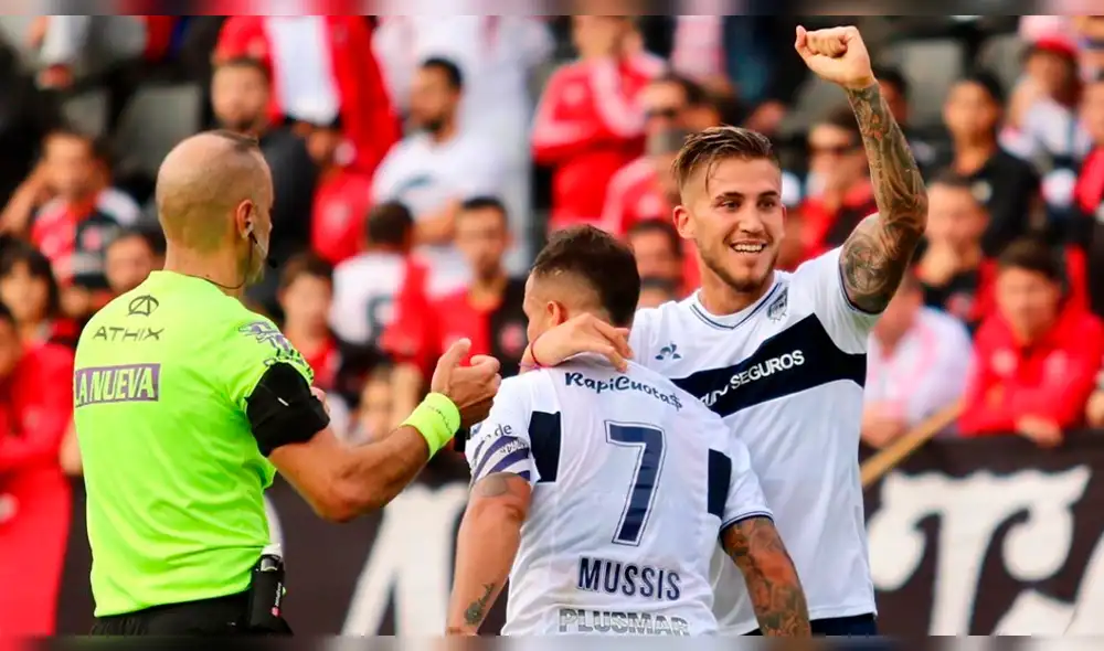 ¡Remontada! Gimnasia venció al Newell's y avanzó a los octavos de la Copa Superliga [RESUMEN]
