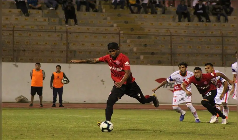 Juan Aurich le ganó 2-0 a Atlético Grau, pero no le alcanzó para pasar y quedó fuera del cuadrangular de ascenso. Foto: Larry Jalk/DeChalaca.